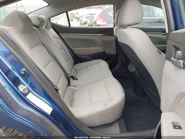 5NPD84LF1JH215814 Hyundai ELANTRA SEL
