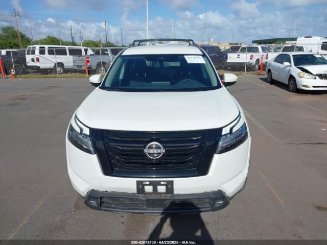 5N1DR3BA5NC216393 Nissan Pathfinder Sv 2wd