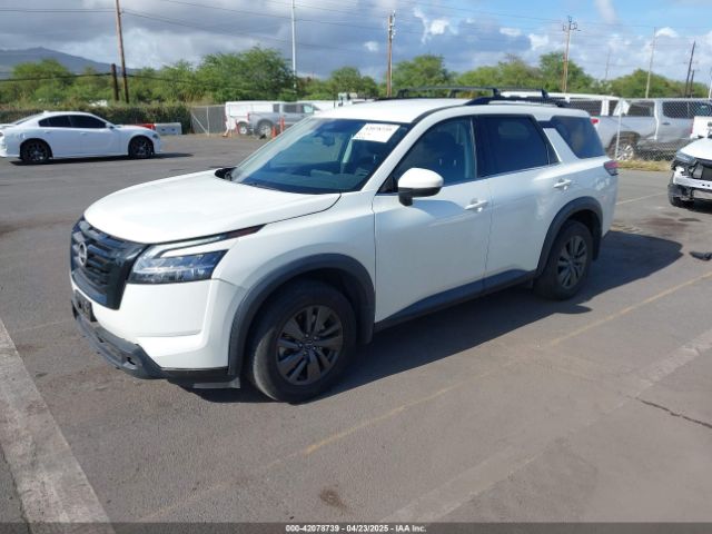 5N1DR3BA5NC216393 Nissan Pathfinder Sv 2wd