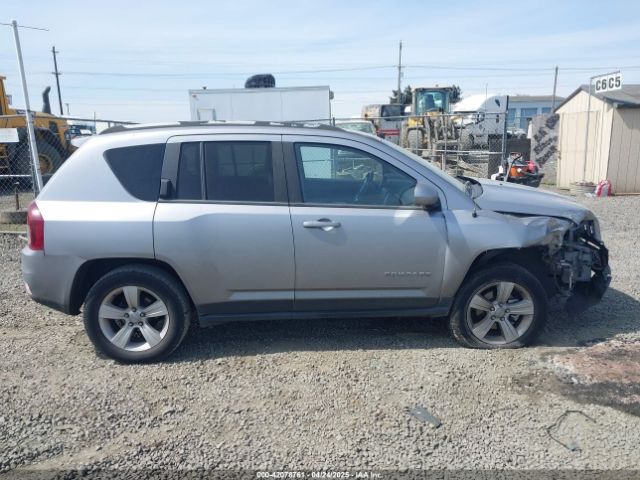 1C4NJDEB5HD190922 Jeep Compass Latitude 4x4