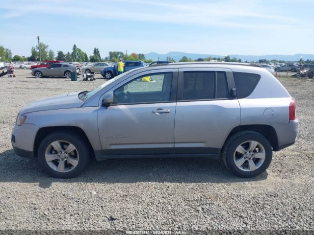 1C4NJDEB5HD190922 Jeep Compass Latitude 4x4