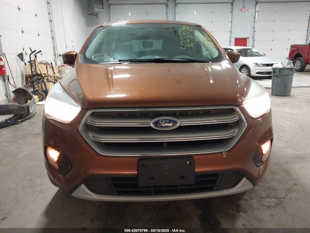 1FMCU9GD1HUE76496 Ford ESCAPE SE