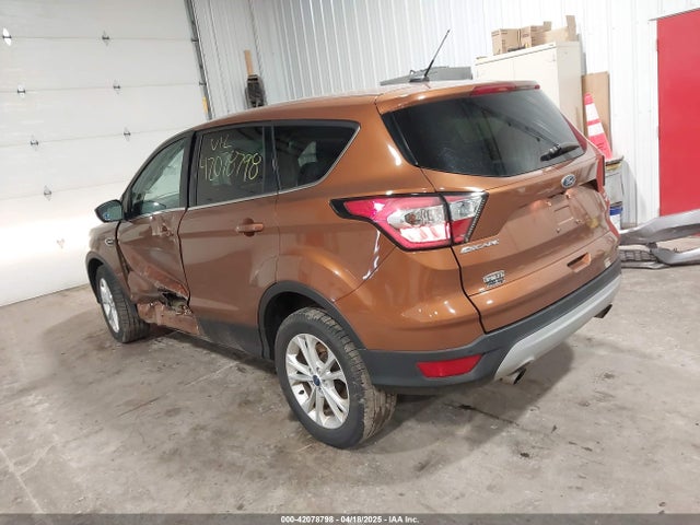 1FMCU9GD1HUE76496 Ford ESCAPE SE