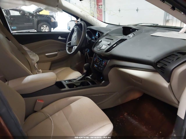 1FMCU9GD1HUE76496 Ford ESCAPE SE