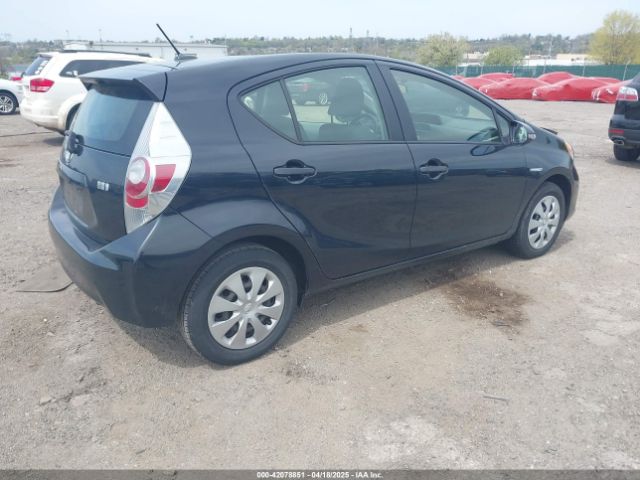 JTDKDTB32E1074592 Toyota Prius C Three