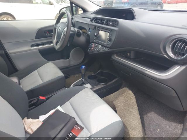 JTDKDTB32E1074592 Toyota Prius C Three