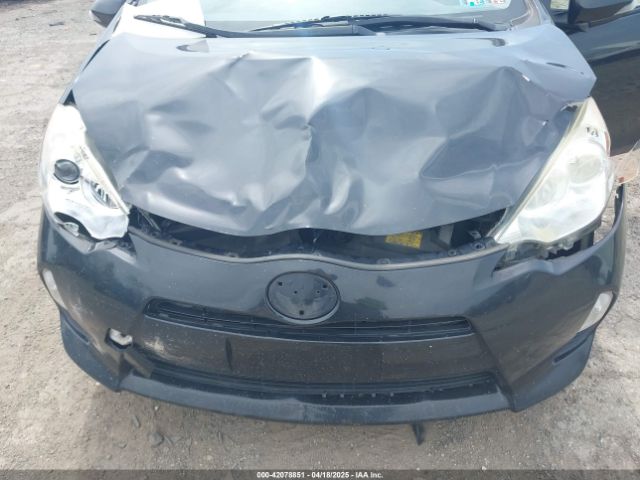 JTDKDTB32E1074592 Toyota Prius C Three
