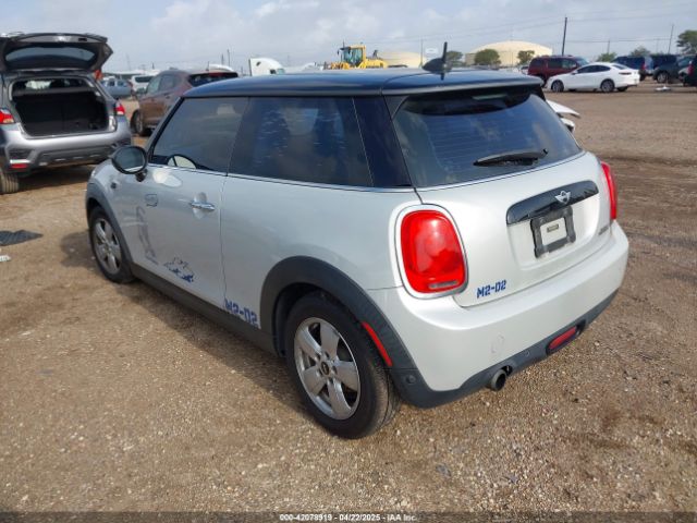 2017 MINI HARDTOP WMWXP5C35H3C64595 Photo 2