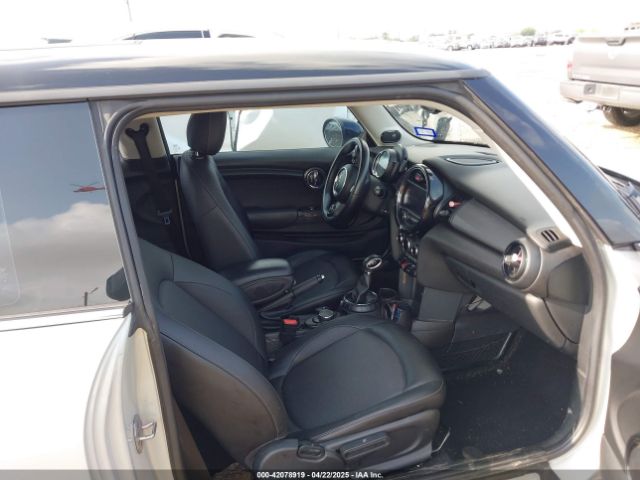 2017 MINI HARDTOP WMWXP5C35H3C64595 Photo 4