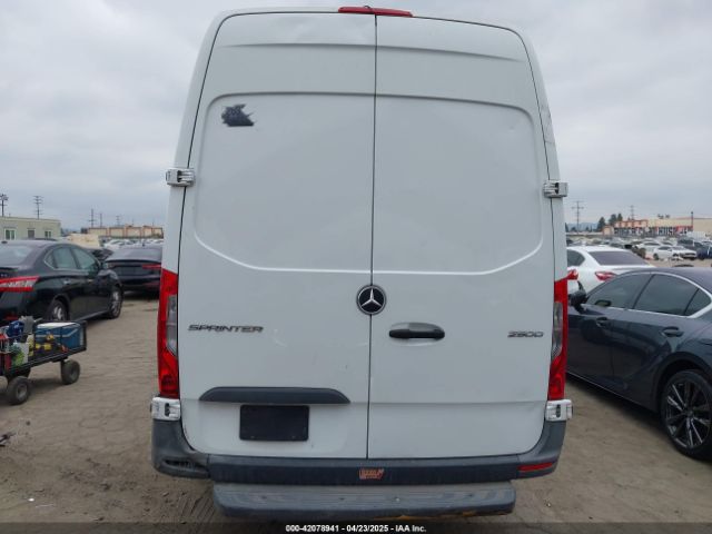 W1W40CHY4MT054679 Mercedes-Benz Sprinter 2500 High Roof I4
