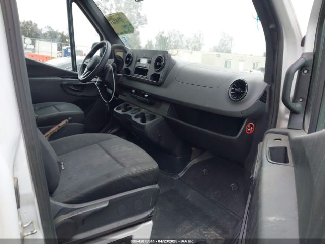W1W40CHY4MT054679 Mercedes-Benz Sprinter 2500 High Roof I4