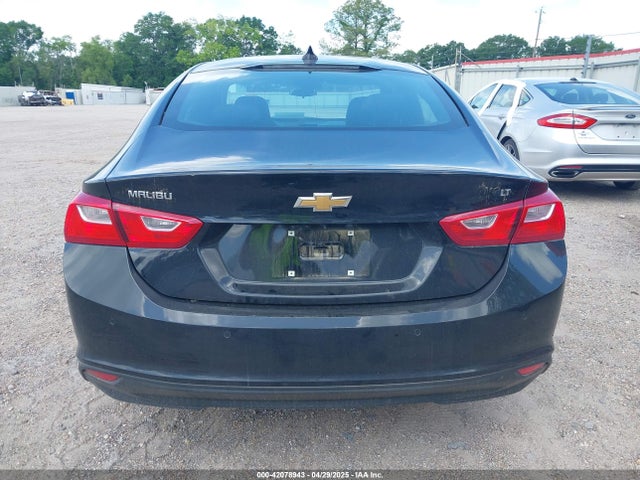 1G1ZD5STXSF130988 Chevrolet Malibu Fwd 1lt