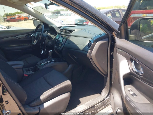 JN8AT2MT9HW393070 Nissan ROGUE SV
