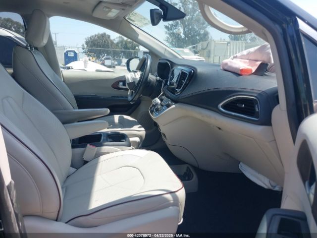 2C4RC1GG8HR528393 Chrysler Pacifica Limited