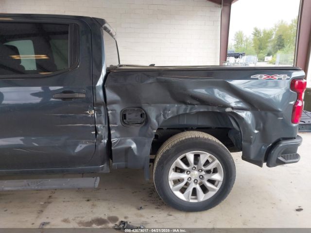 3GCPYBEK4MG162700 Chevrolet Silverado 1500 4wd  Short Bed Custom
