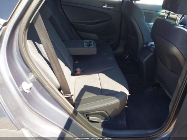 KM8J2CA46KU859019 Hyundai TUCSON SE