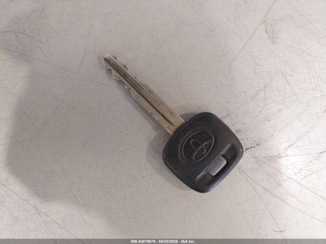 VNKKTUD33HA084470 Toyota YARIS L
