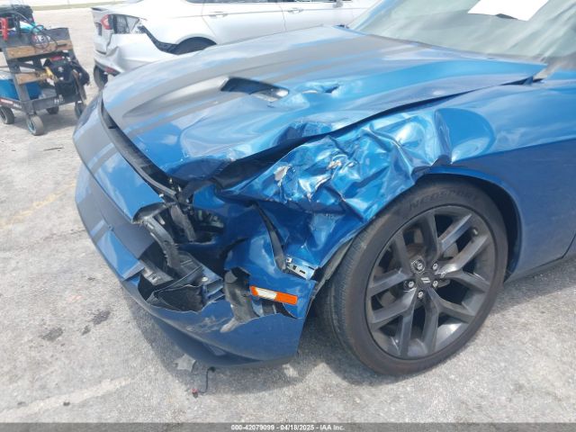 2C3CDZAG9MH586799 Dodge Challenger Sxt