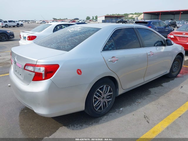 2014 Toyota Camry Le მანქანა იყიდება აუქციონზე, vin: 4T4BF1FK6ER383319, აუქციონის ნომერი: 42079378