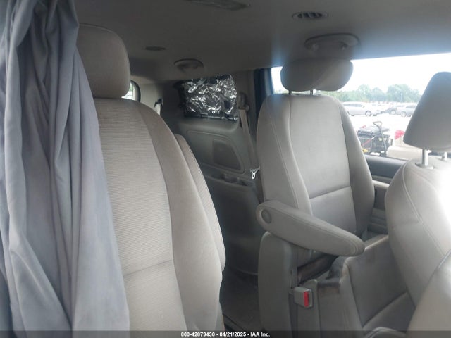 KNDMB5C16F6065437 KIA SEDONA LX