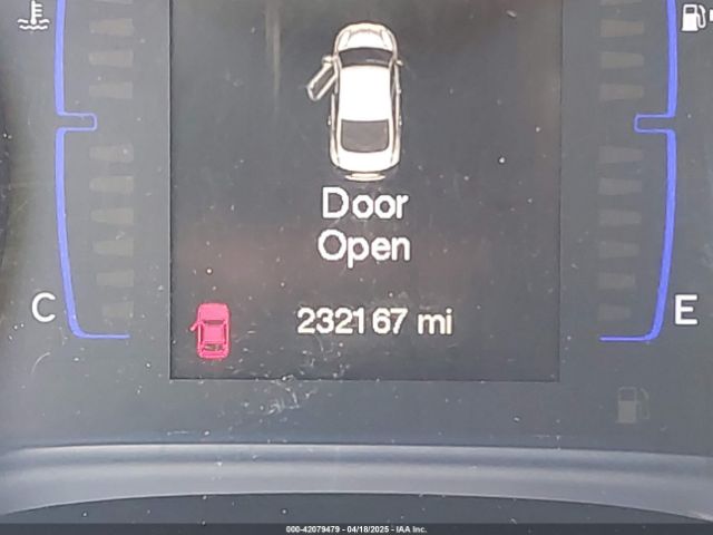1C3CCCBB3FN669755 Chrysler 200 S