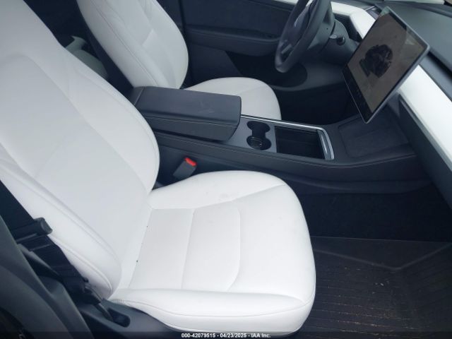 2024 TESLA MODEL Y 7SAYGAEE5RF186418 Photo 4