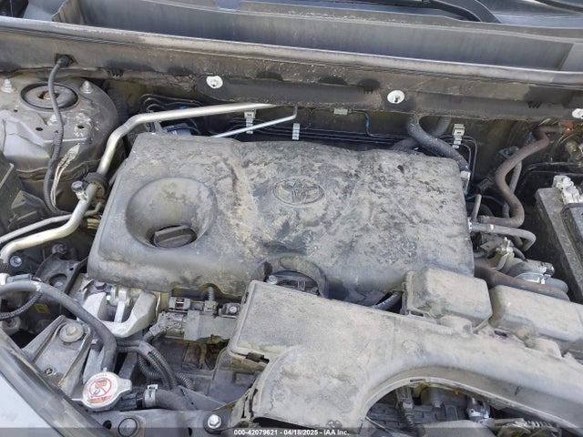2T3H1RFV4KW041916 Toyota RAV4 LE