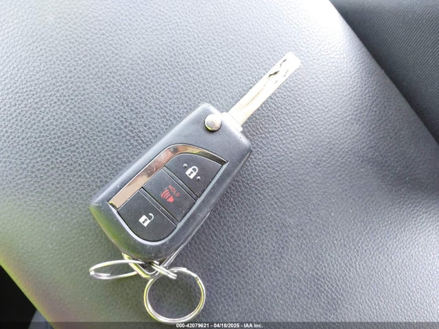 2T3H1RFV4KW041916 Toyota RAV4 LE