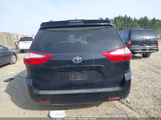 5TDYZ3DC1JS953619 Toyota Sienna Xle Premium 8 Passenger