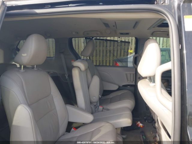 5TDYZ3DC1JS953619 Toyota Sienna Xle Premium 8 Passenger