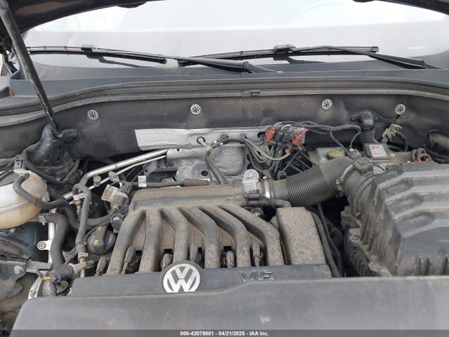 Volkswagen fsi 2018 1V2NR2CA4JC504349 Image 10