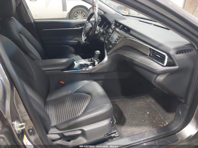 4T1B11HK9JU010694 Toyota CAMRY SE