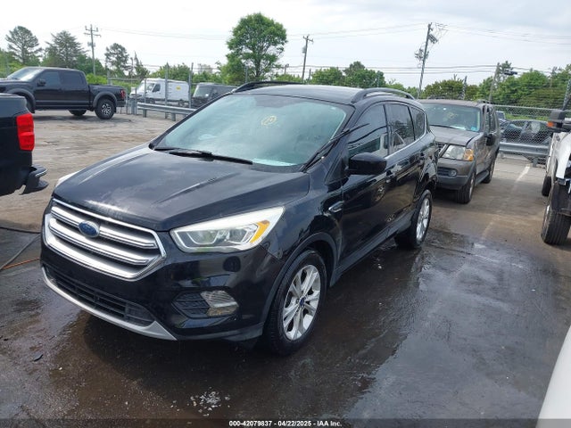 1FMCU0GD0HUE00893 Ford ESCAPE SE