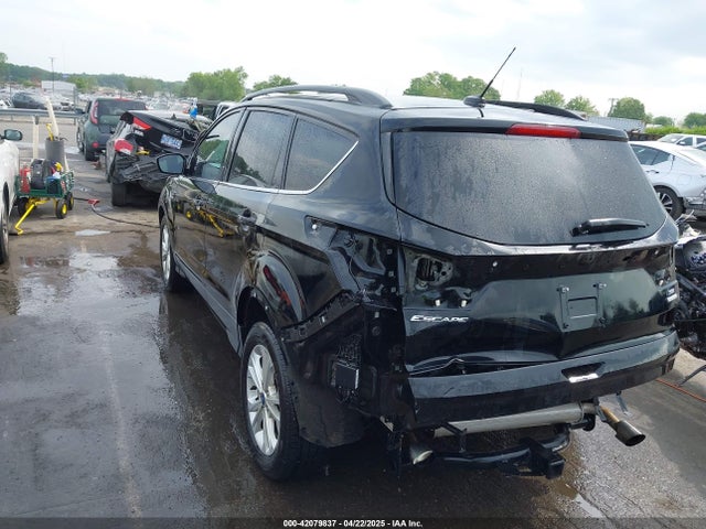 1FMCU0GD0HUE00893 Ford ESCAPE SE