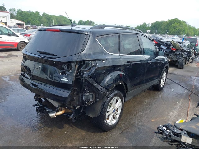 1FMCU0GD0HUE00893 Ford ESCAPE SE