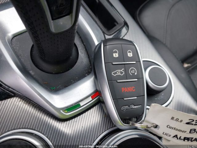 2023 ALFA ROMEO STELVIO ZASPAKBN6P7D49639 Photo 10