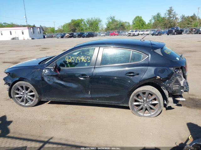 3MZBN1L39JM183867 Mazda Mazda3 Touring