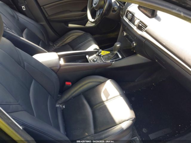 3MZBN1L39JM183867 Mazda Mazda3 Touring