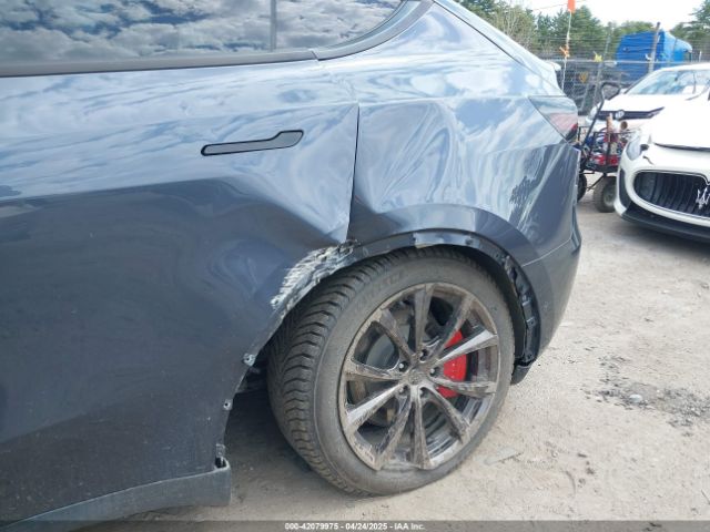 7SAYGDEF6NF558028 Tesla Model Y Performance Dual Motor All-wheel Drive