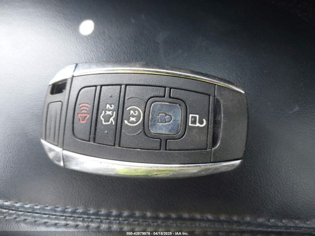 5LMCJ3D96HUL16195 Lincoln Mkc Reserve