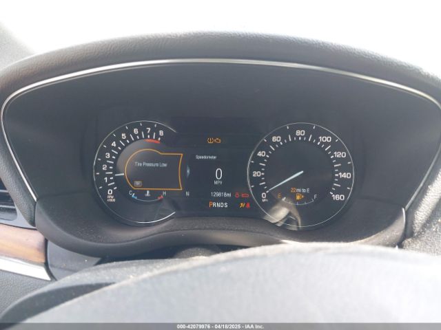 5LMCJ3D96HUL16195 Lincoln Mkc Reserve
