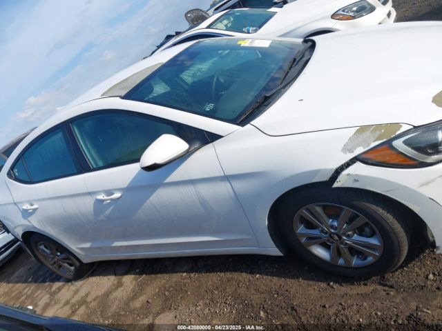 5NPD84LF8JH301816 Hyundai ELANTRA SEL