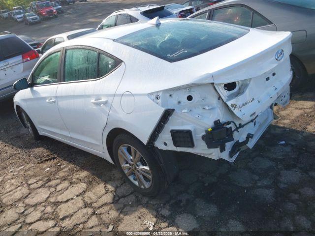 5NPD84LF8JH301816 Hyundai ELANTRA SEL