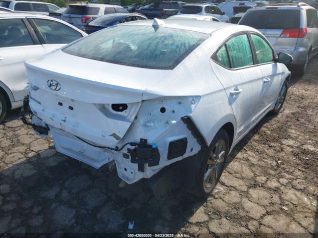5NPD84LF8JH301816 Hyundai ELANTRA SEL