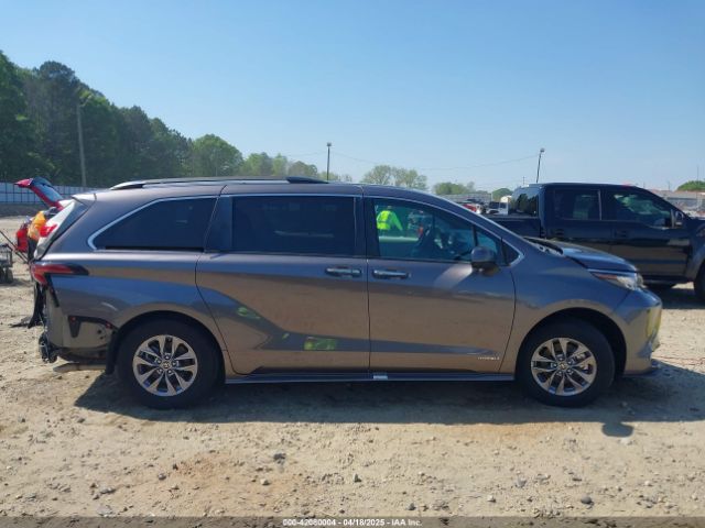 5TDYRKEC0MS007394 Toyota SIENNA XLE