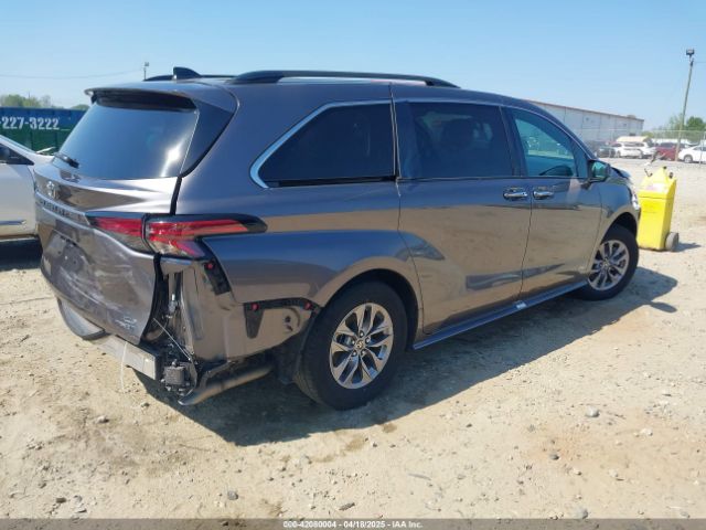 5TDYRKEC0MS007394 Toyota SIENNA XLE