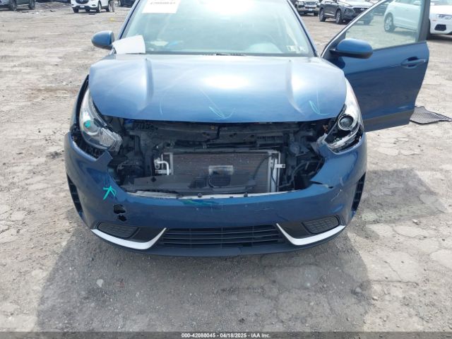 KNDCB3LC5K5265923 KIA NIRO LX