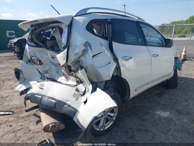 JN8AS5MT6FW668637 Nissan Rogue Select S