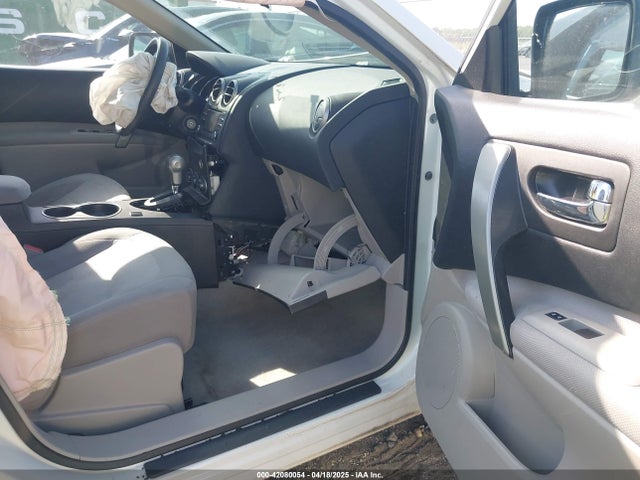 JN8AS5MT6FW668637 Nissan Rogue Select S