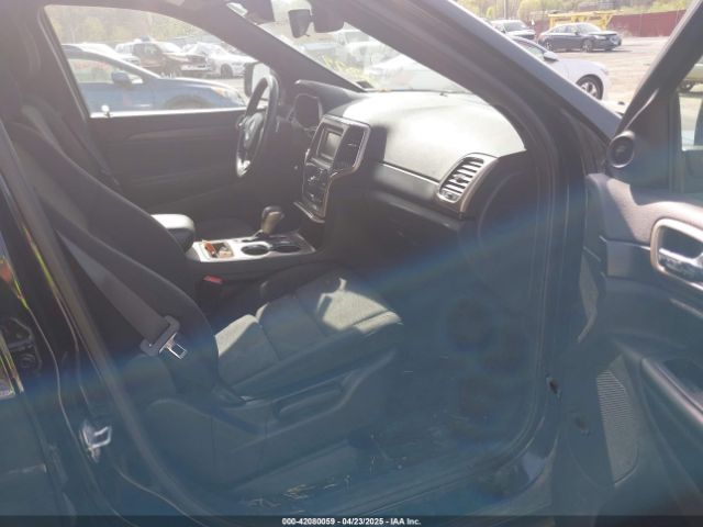 1C4RJFAG6HC892879 Jeep Grand Cherokee Laredo 4x4